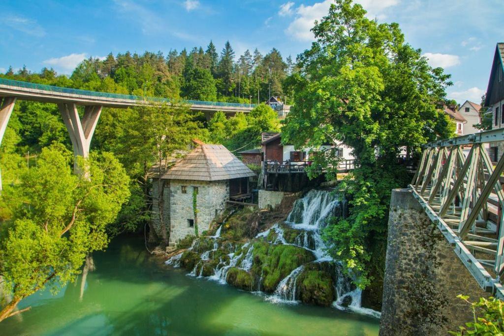 Holiday Home Natura Slunj Luaran gambar